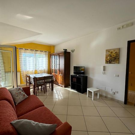 La Casa Di Glenda Ospedale Apartment Terni Bagian luar foto