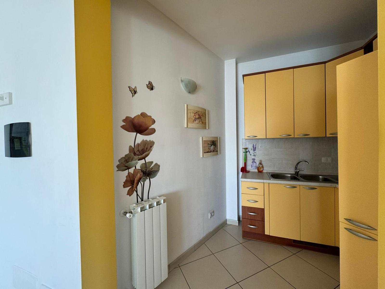 La Casa Di Glenda Ospedale Apartment Terni Bagian luar foto