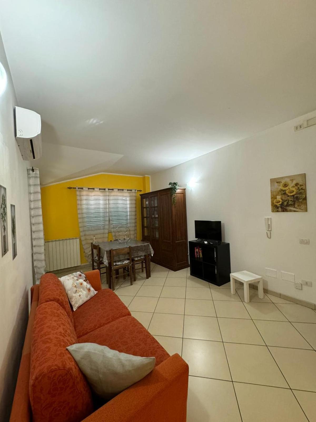 La Casa Di Glenda Ospedale Apartment Terni Bagian luar foto
