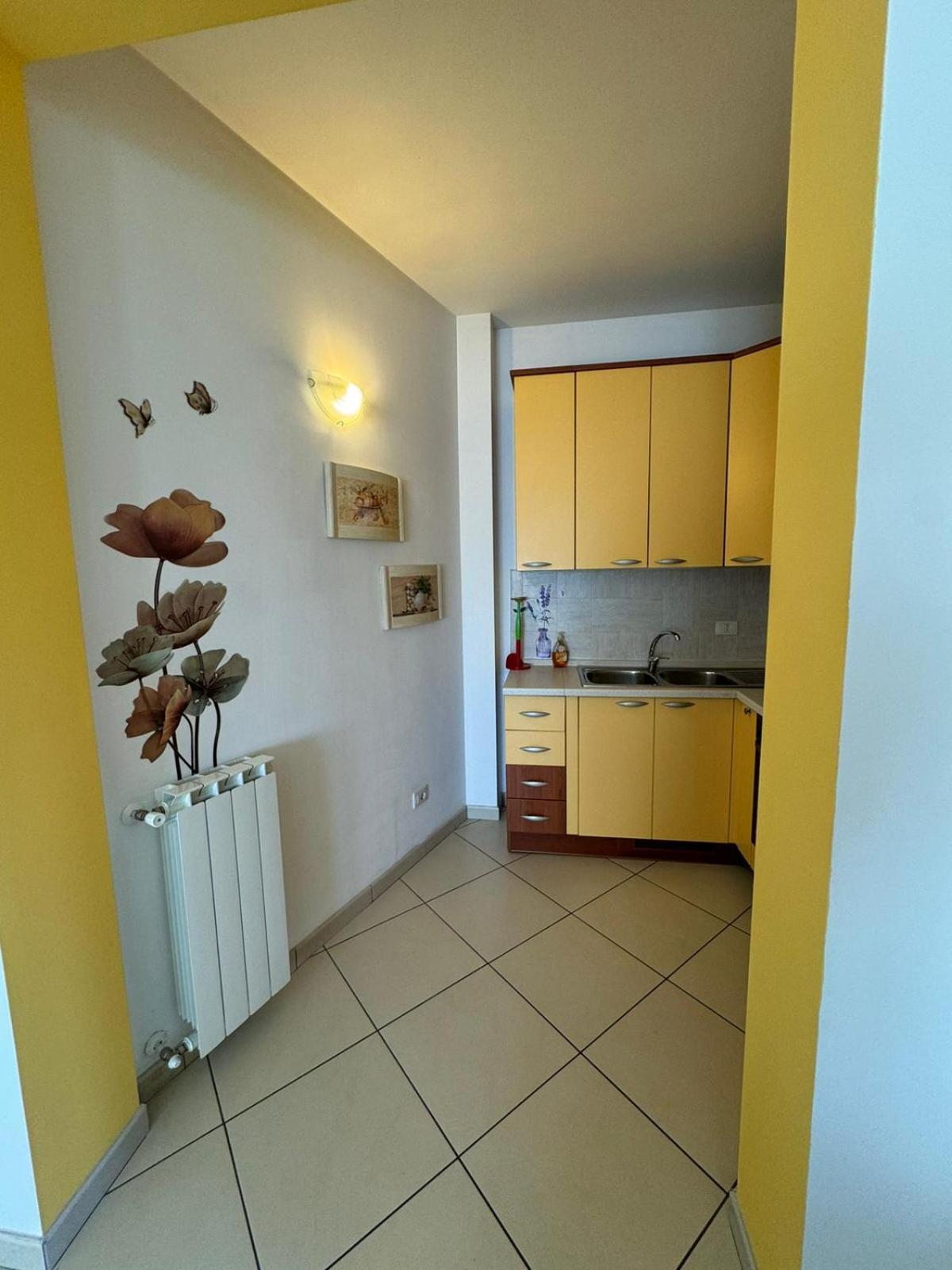 La Casa Di Glenda Ospedale Apartment Terni Bagian luar foto