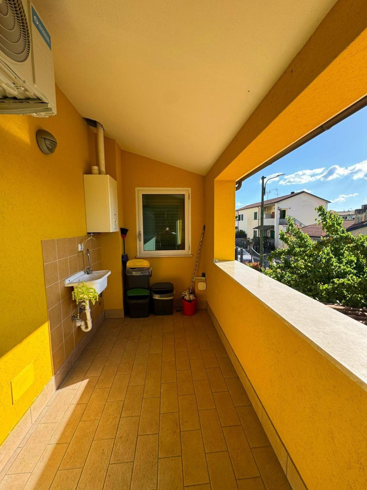 La Casa Di Glenda Ospedale Apartment Terni Bagian luar foto