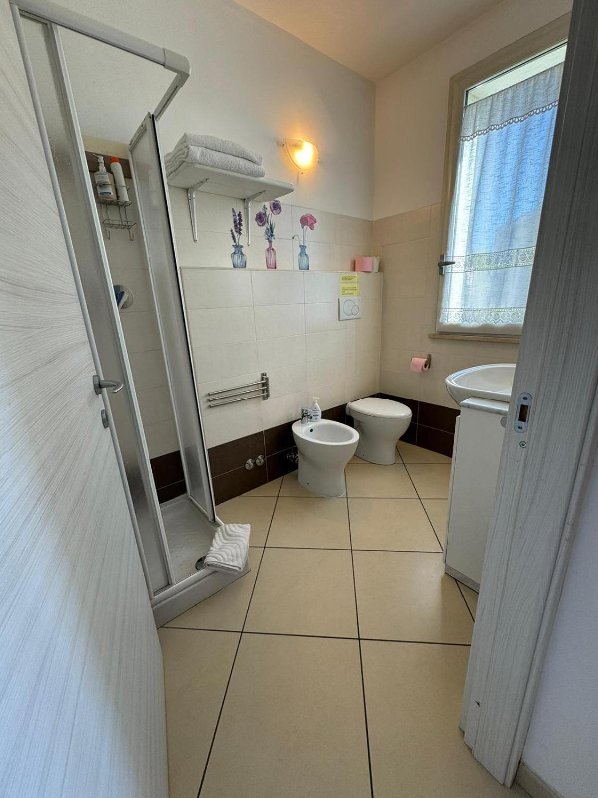 La Casa Di Glenda Ospedale Apartment Terni Bagian luar foto