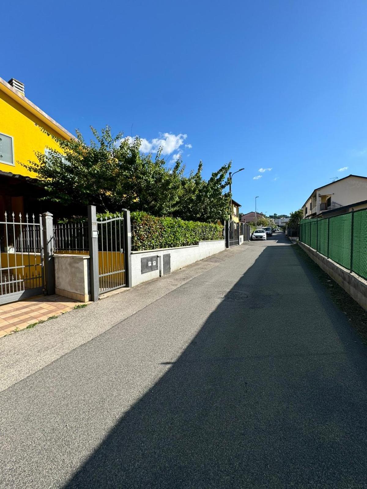 La Casa Di Glenda Ospedale Apartment Terni Bagian luar foto